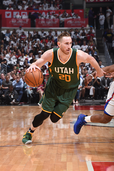 他的防守正 他的防守正